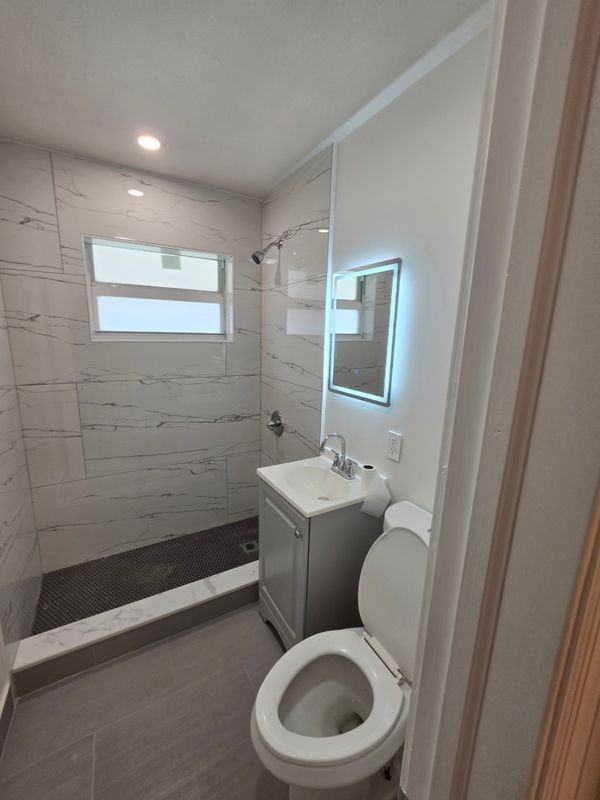 1235 NW 5TH 1-2 - Photo 3 of 11