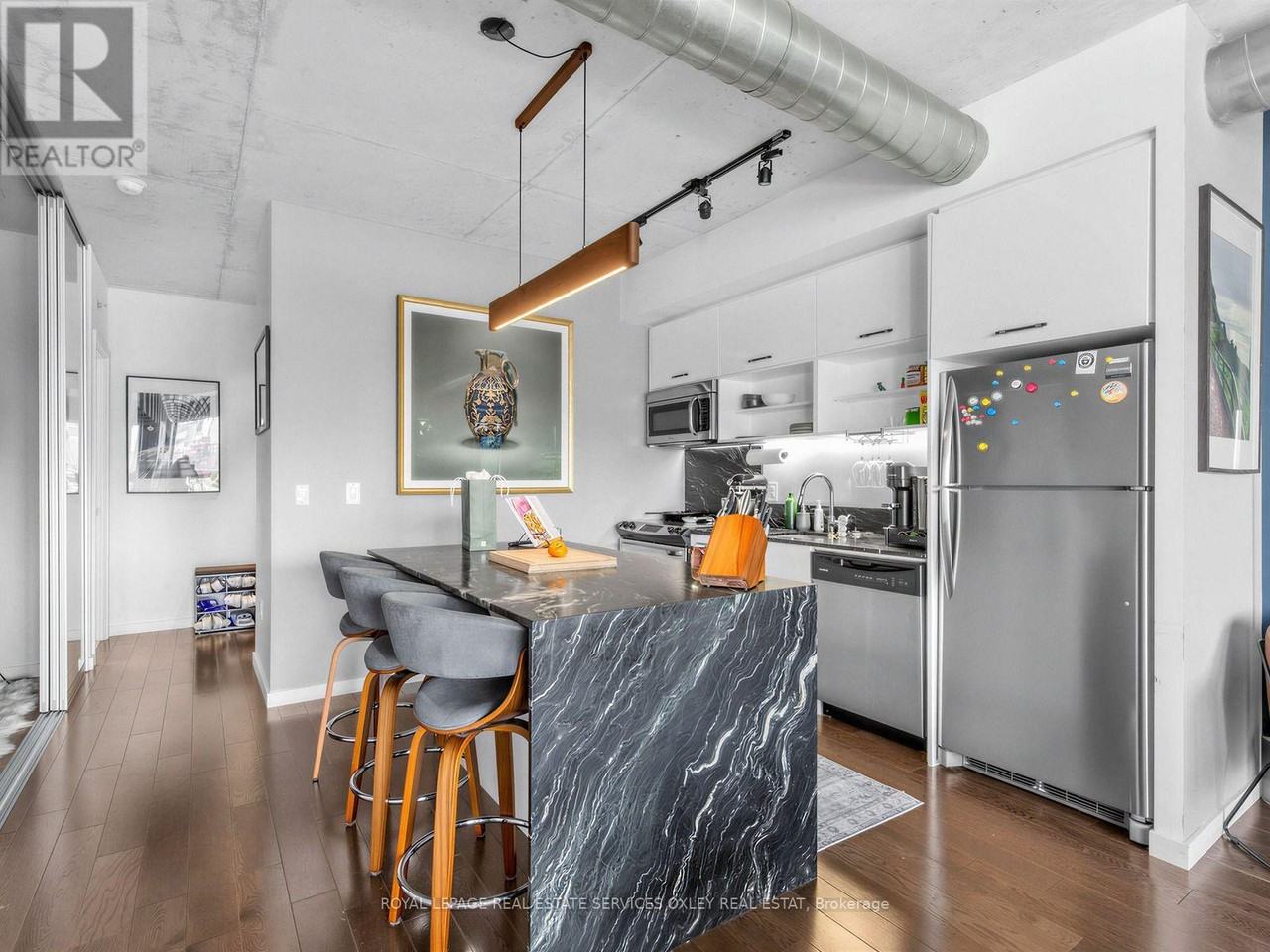 32 Trolley Crescent #1010 - Photo 4 of 19