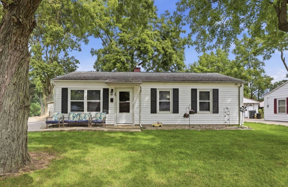 40 N Dr - Photo 2 of 20