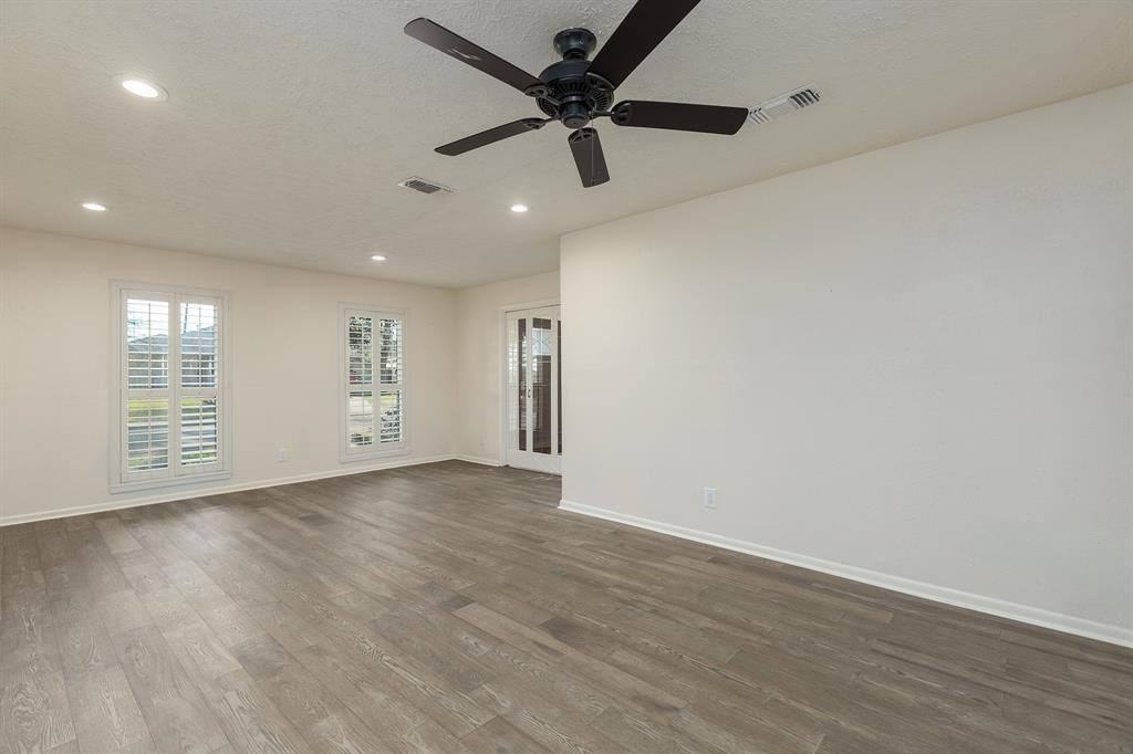 20357 Fieldtree Dr - Photo 4 of 18
