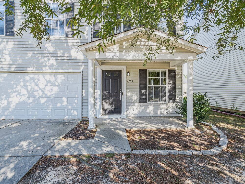 1755 Polaris Dr - Photo 4 of 20