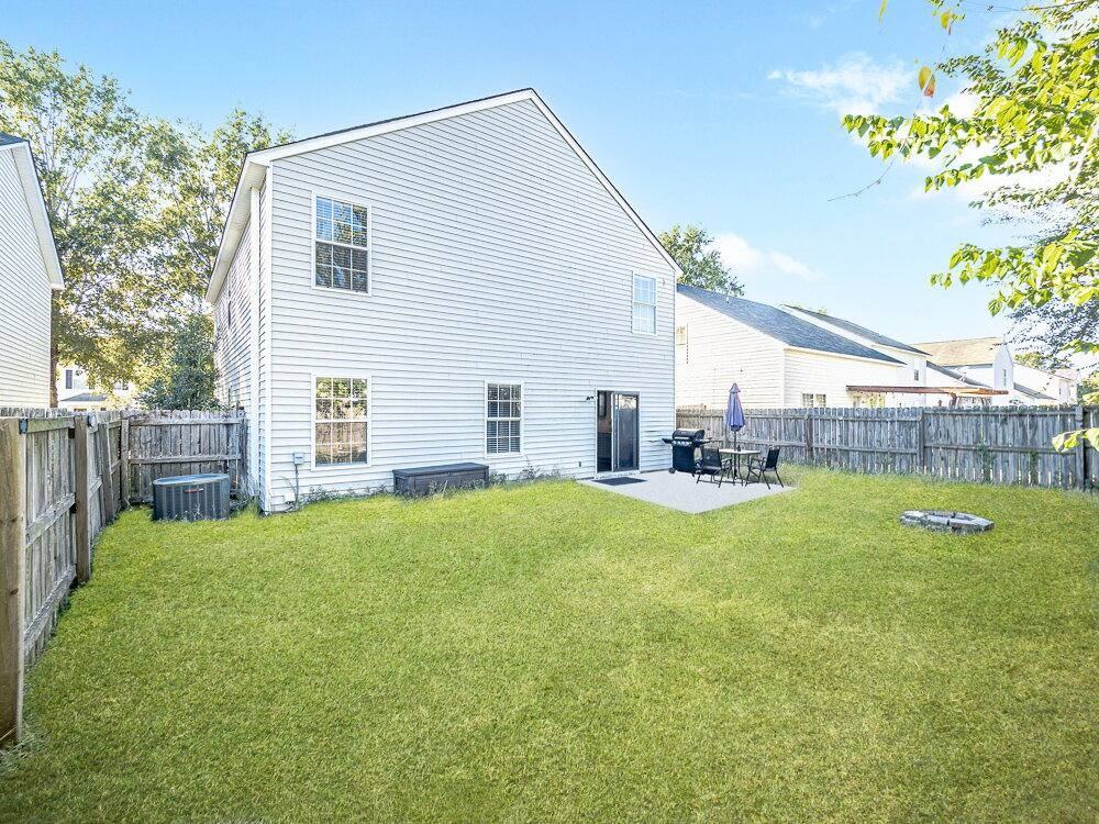1755 Polaris Dr - Photo 5 of 20