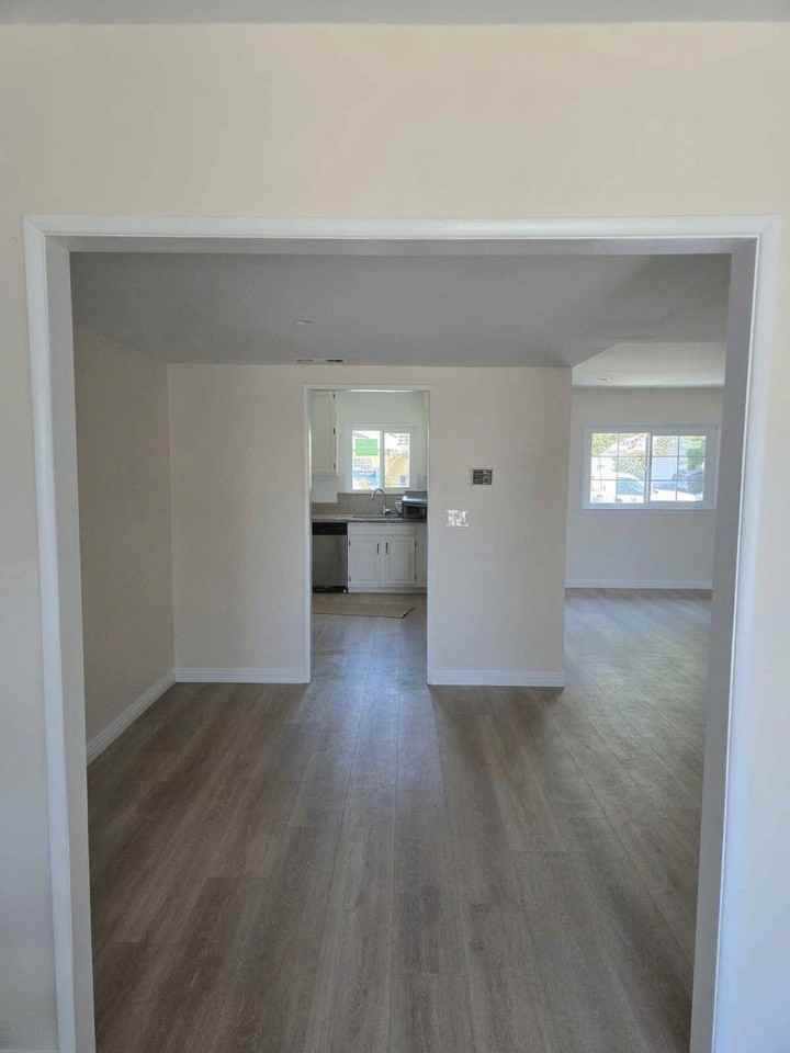 8113 Bianca Ave #NA - Photo 6 of 16
