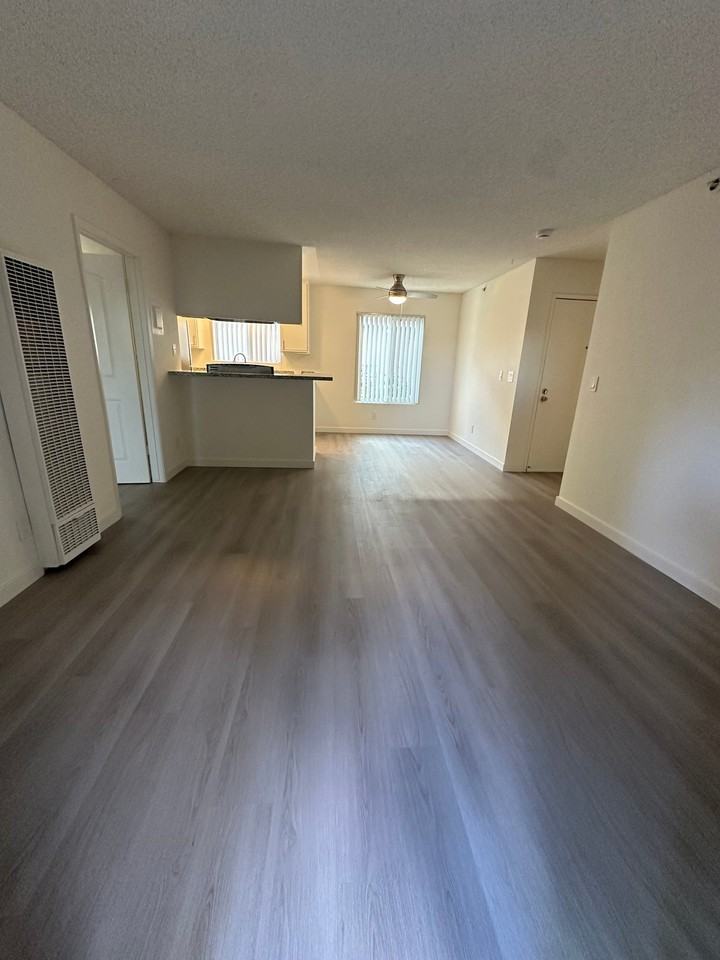 8602 Chapman Ave - Photo 7 of 30