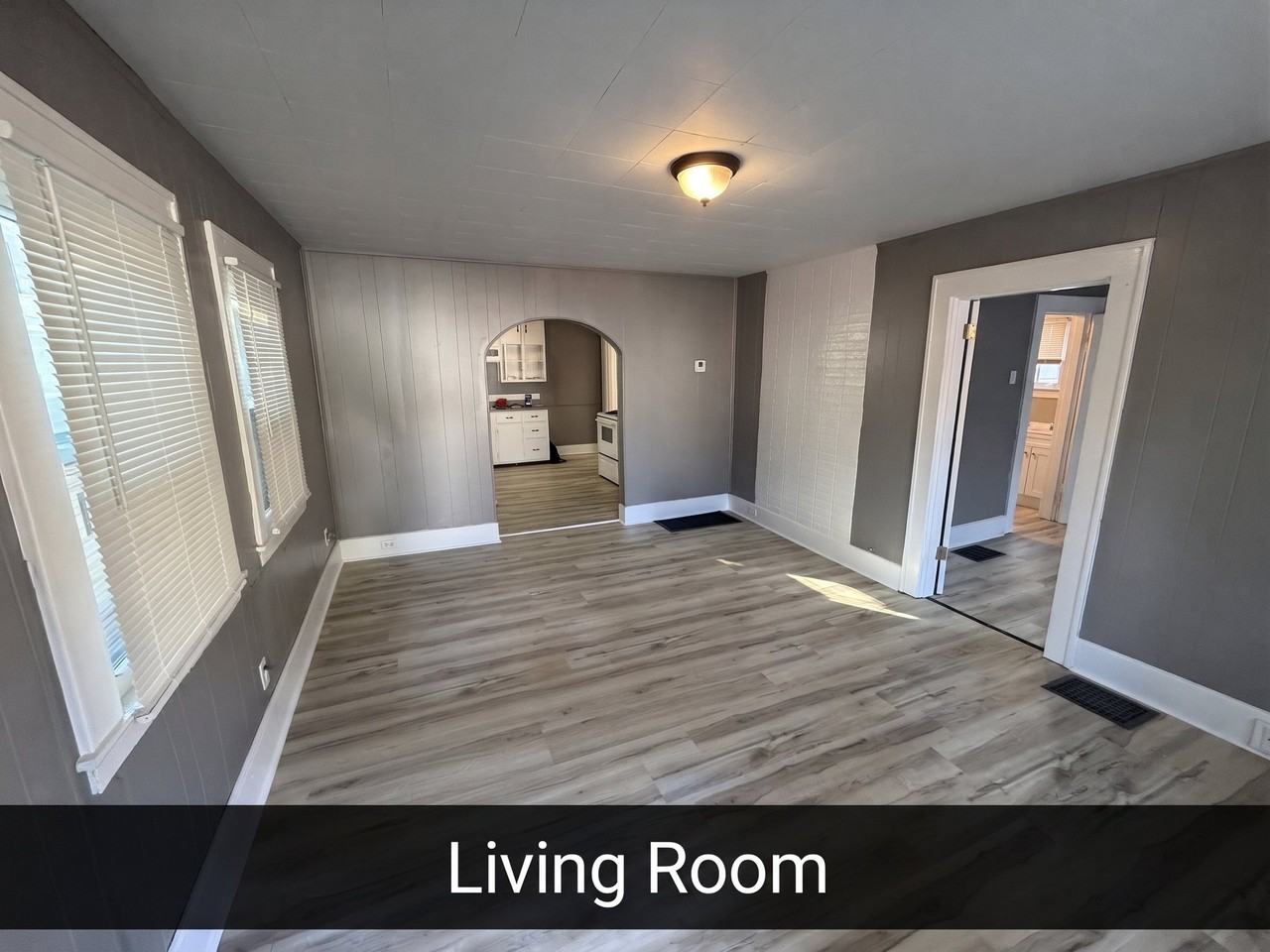 404 N 38th St - Photo 2 of 11
