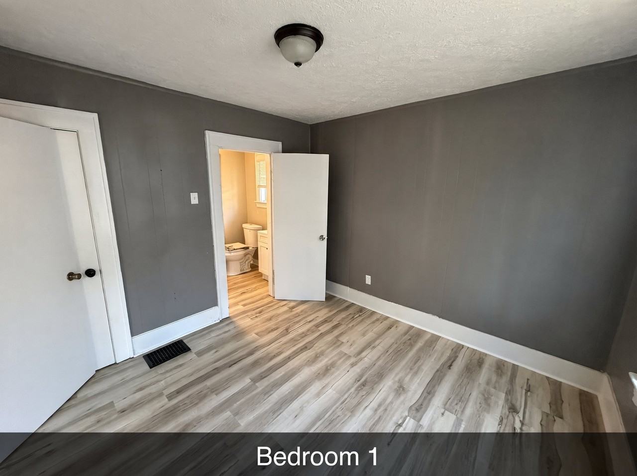 404 N 38th St - Photo 6 of 11
