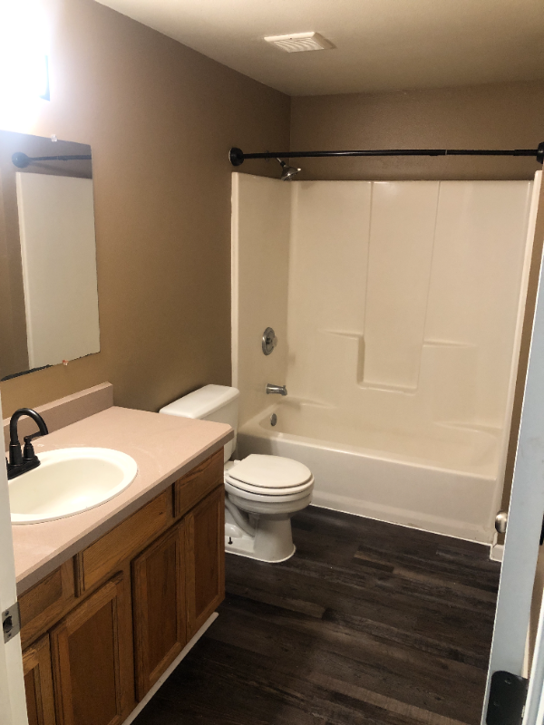 418 Nw 17th St #1 - Photo 3 of 10