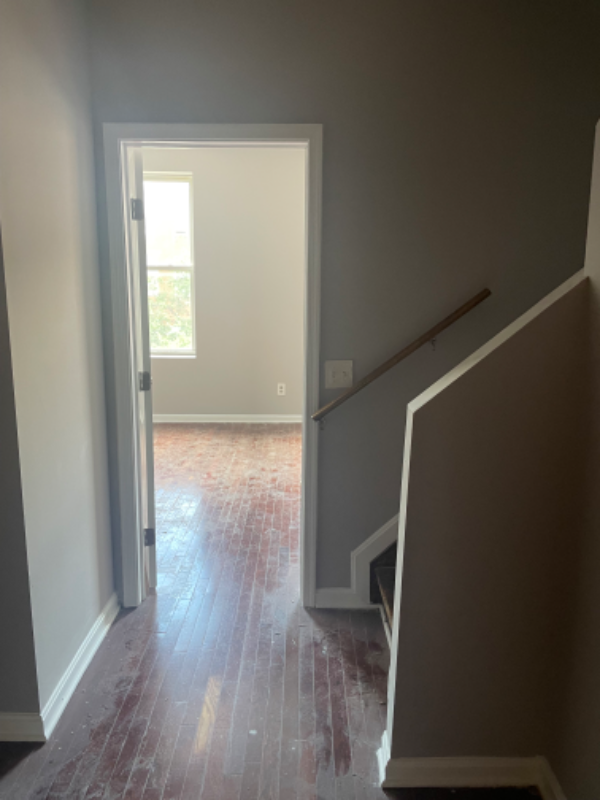 823 N Caroline St - Photo 3 of 8