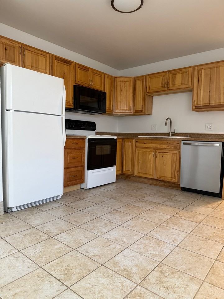 950 S Yarrow St #960 - Photo 2 of 16