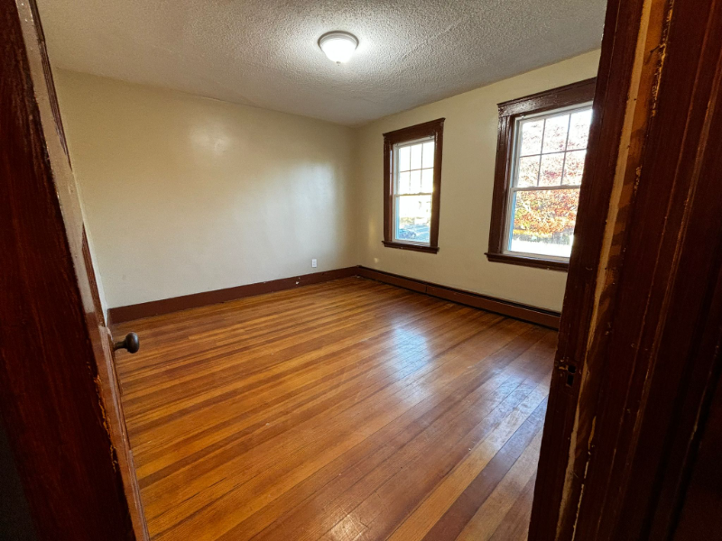 105 Groveland St #2 - Photo 6 of 10