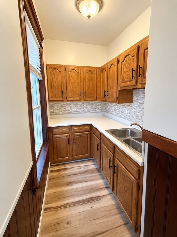 101 Greenwood St #2 - Photo 2 of 6