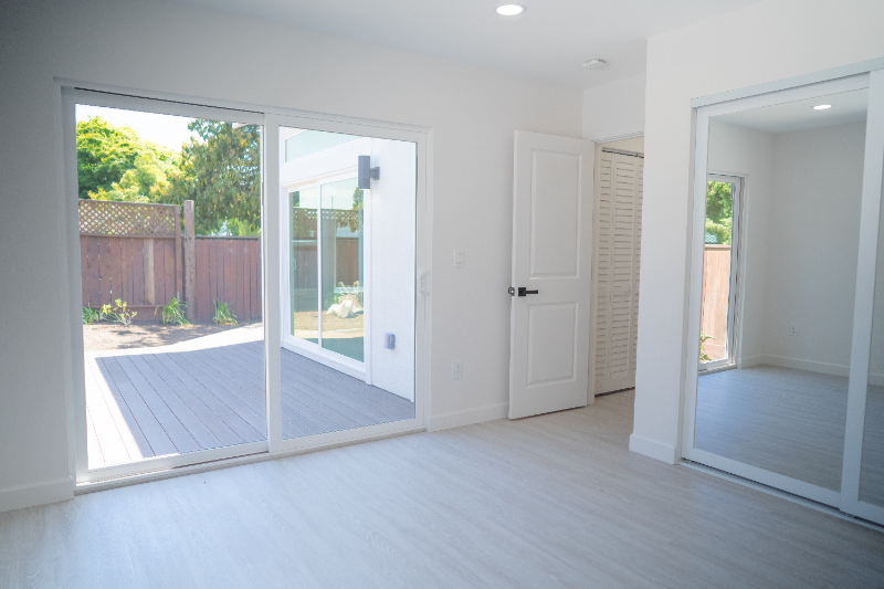 438 State St #B - Photo 7 of 18