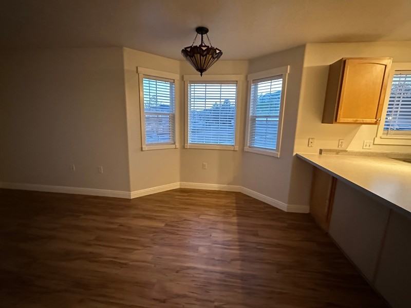160 W Daybreak Ln - Photo 6 of 31