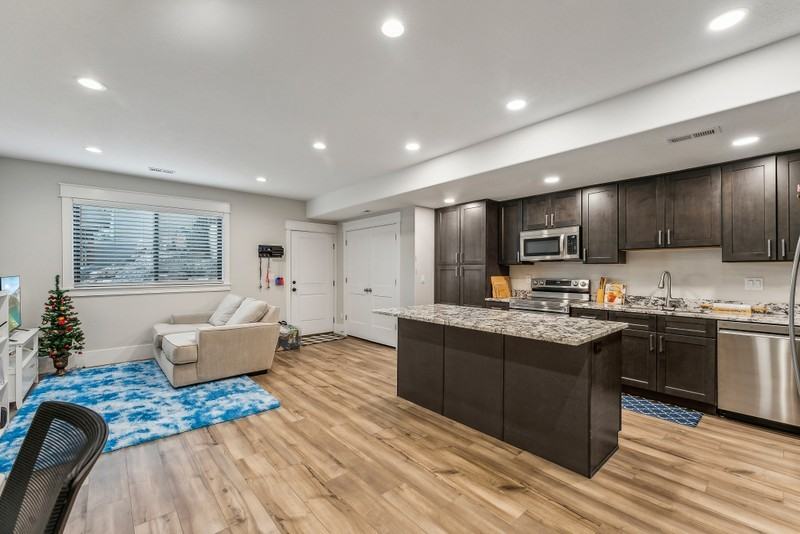 3062 E Sunset Dr - Photo 3 of 10
