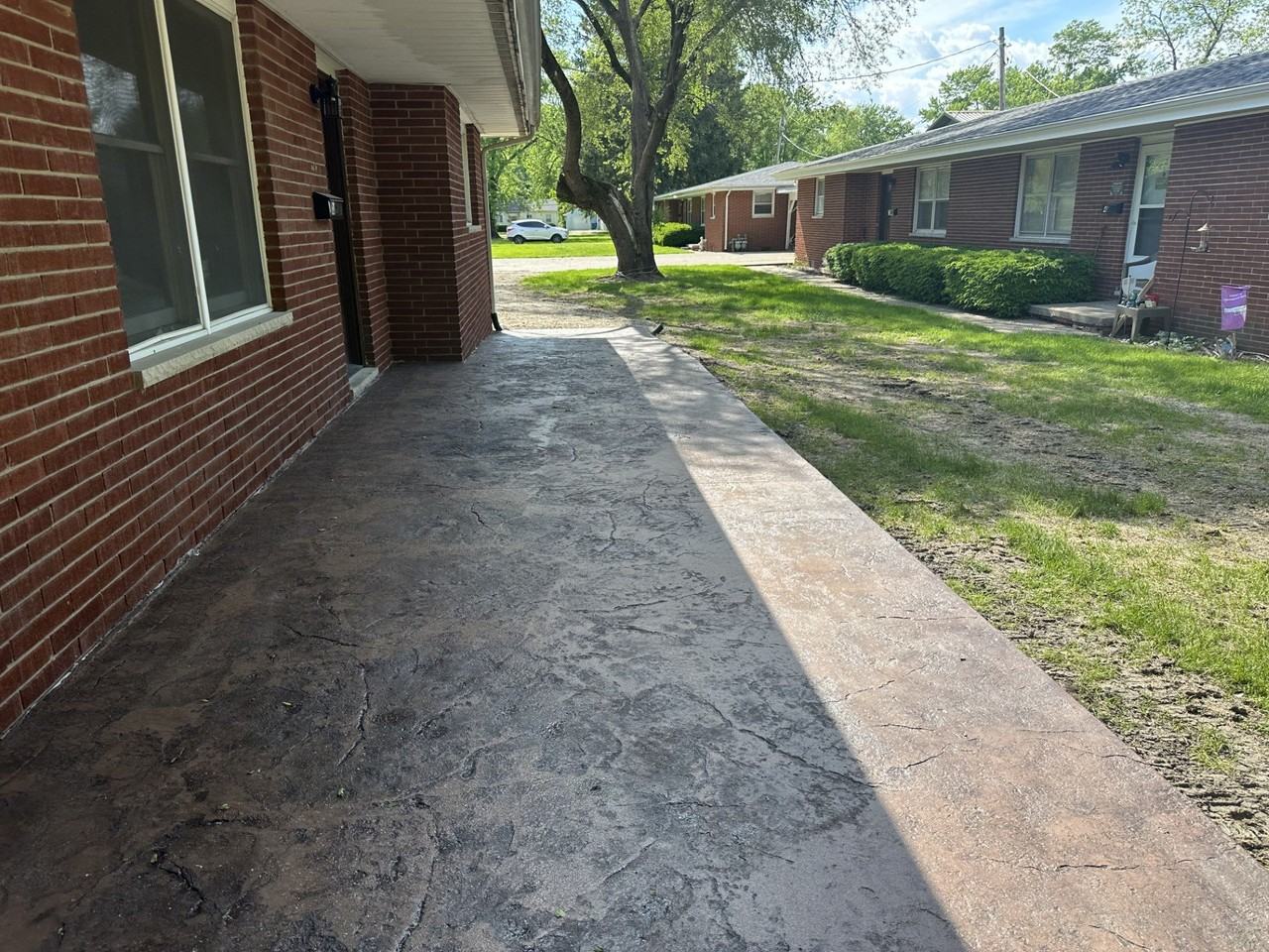 5 Suburban Ct - Photo 3 of 15