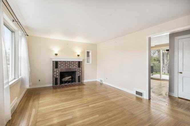 1 Park Dr - Photo 5 of 21