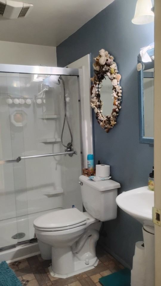 285 Nw Spruce St - Photo 5 of 6