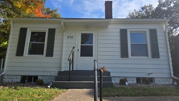 featured image of 910 25th St