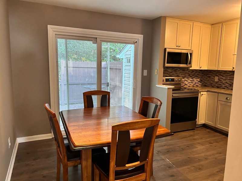 5903 Suncreek Ct - Photo 3 of 10