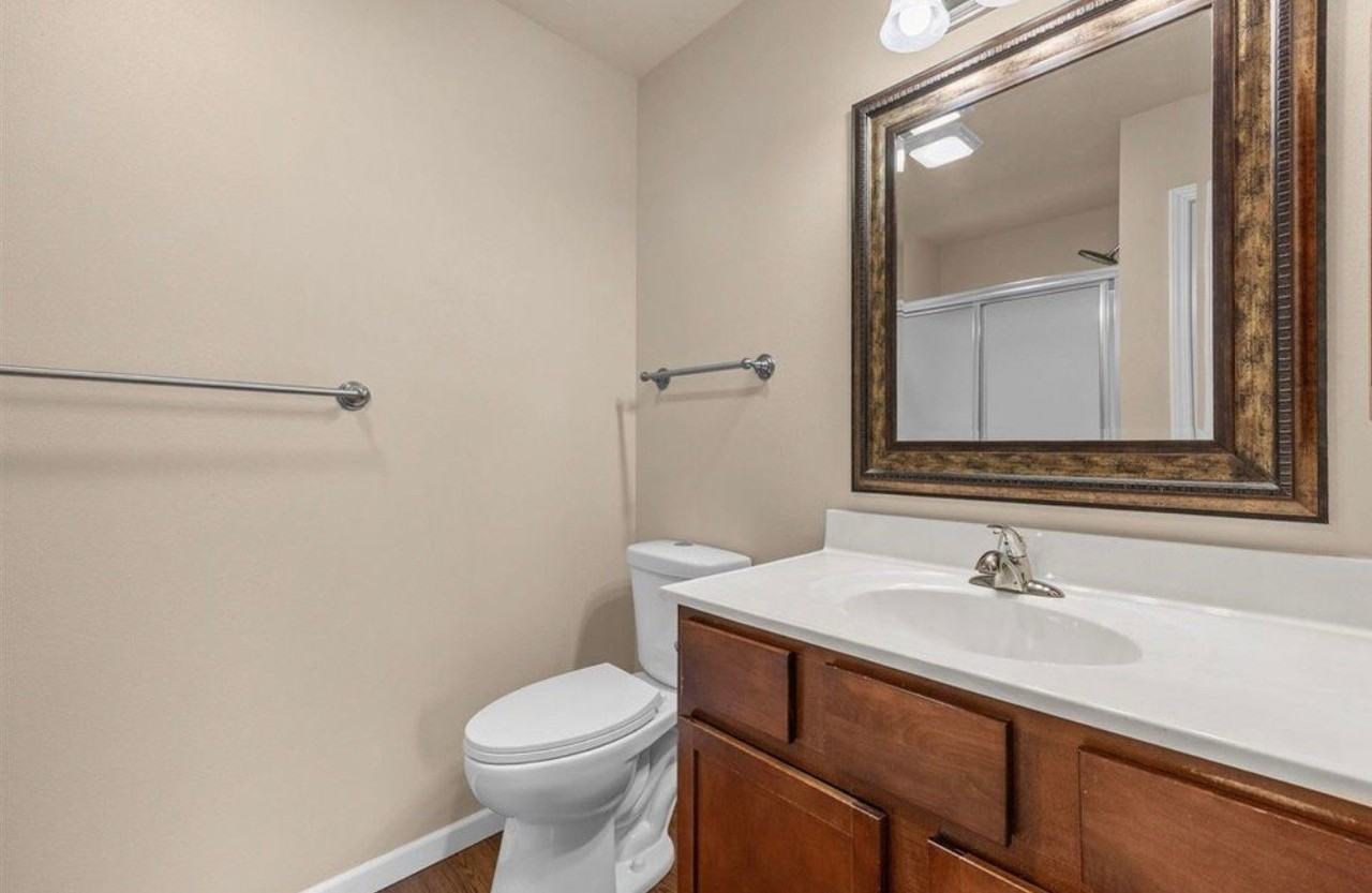 1492 Burr Dr - Photo 2 of 20