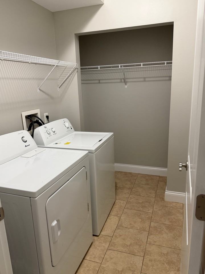 1607 Westport Cove Ln #C - Photo 2 of 10