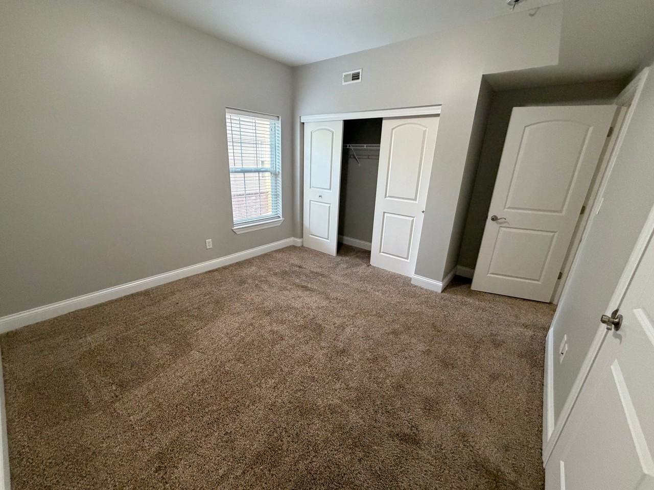 1607 Westport Cove Ln #C - Photo 3 of 10