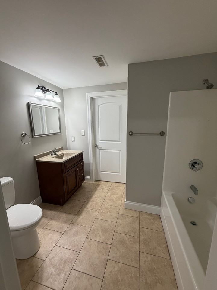 1607 Westport Cove Ln #C - Photo 7 of 10