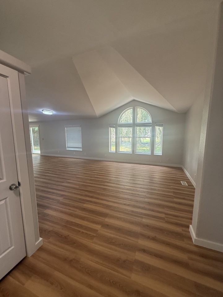 1812 Road O Ne - Photo 3 of 20