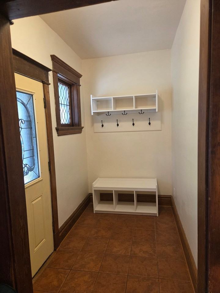 4023 Mcgee St - Photo 3 of 17