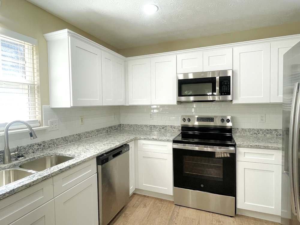 4551 Beaverton Cir - Photo 3 of 9