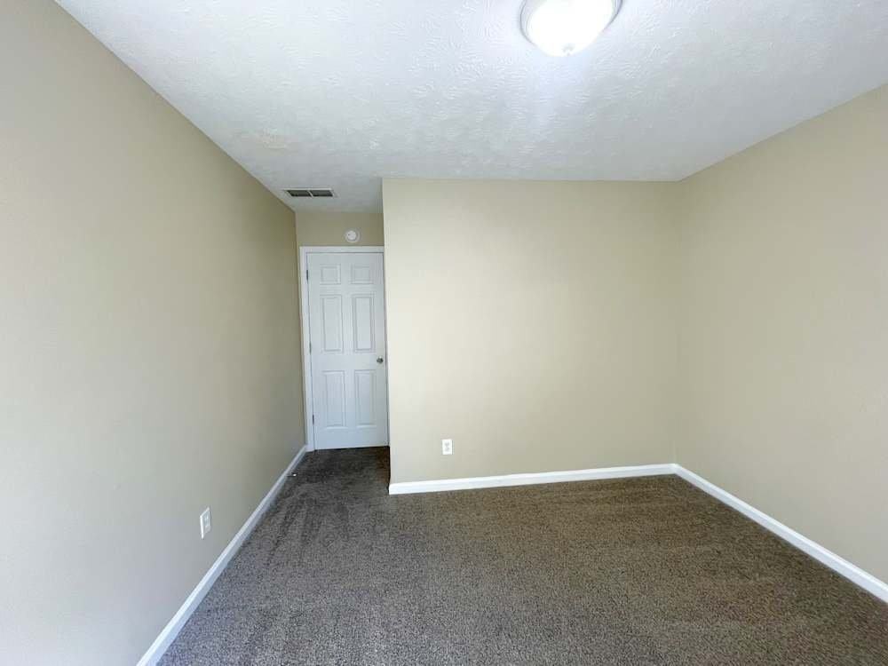 4551 Beaverton Cir - Photo 4 of 9