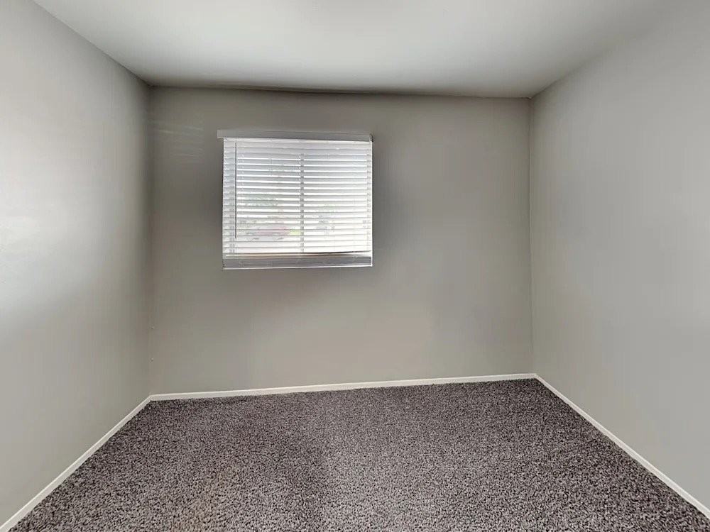 8262 E Monte Vista Rd - Photo 3 of 12