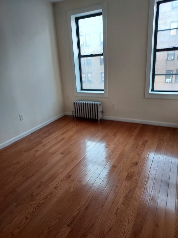 9830 67th Ave #1G - Photo 4 of 7