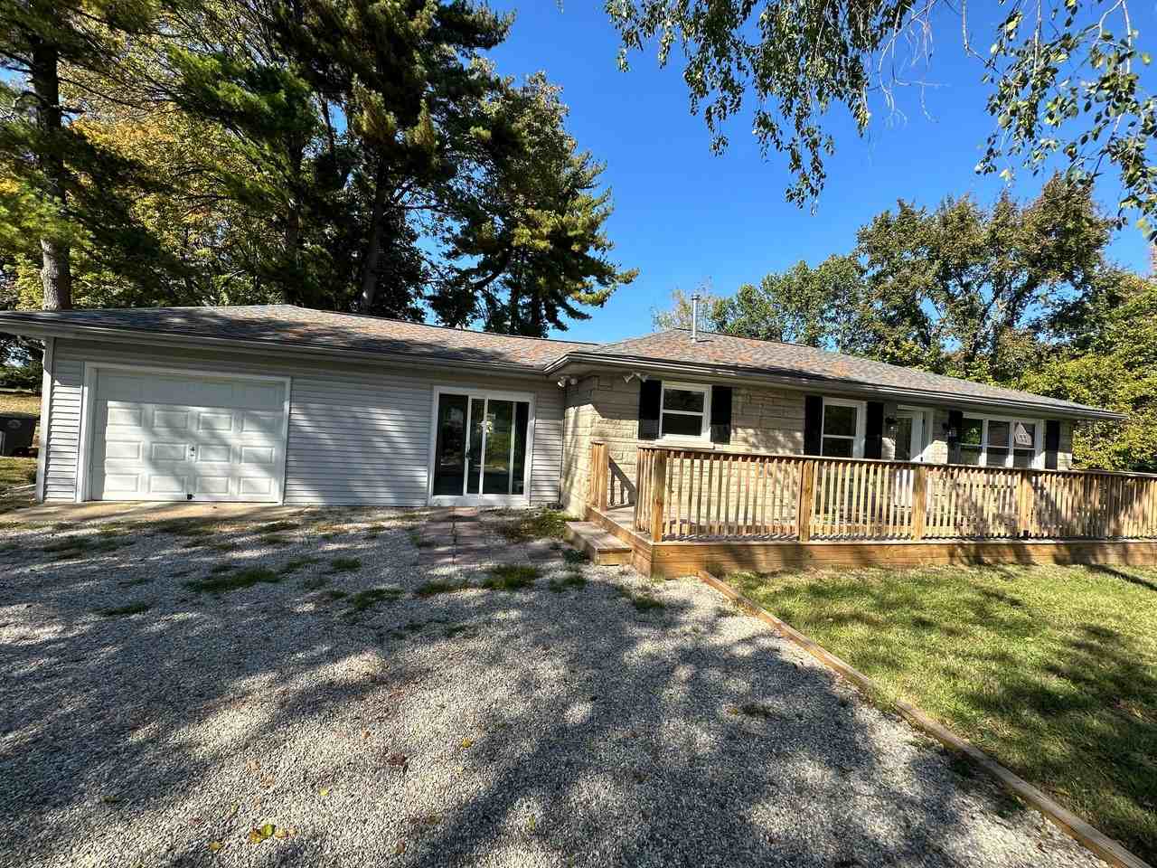 2520 Arizona Ave - Photo 3 of 13