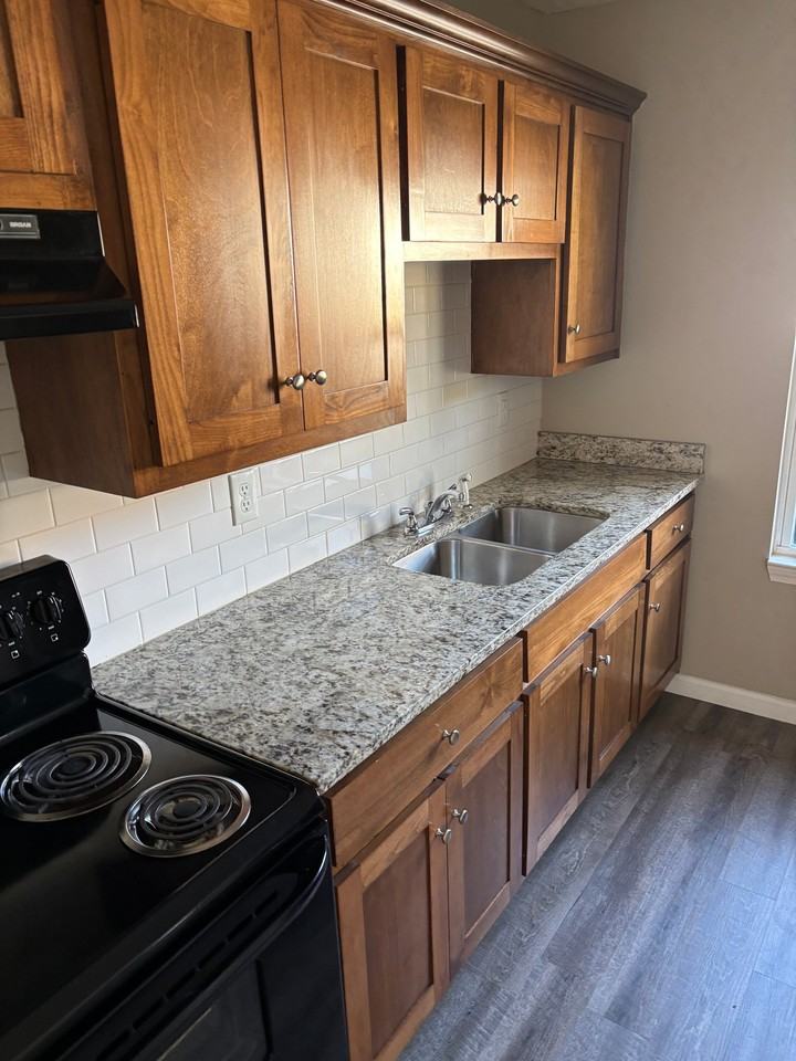 30 Clark Ln #30 - Photo 5 of 12