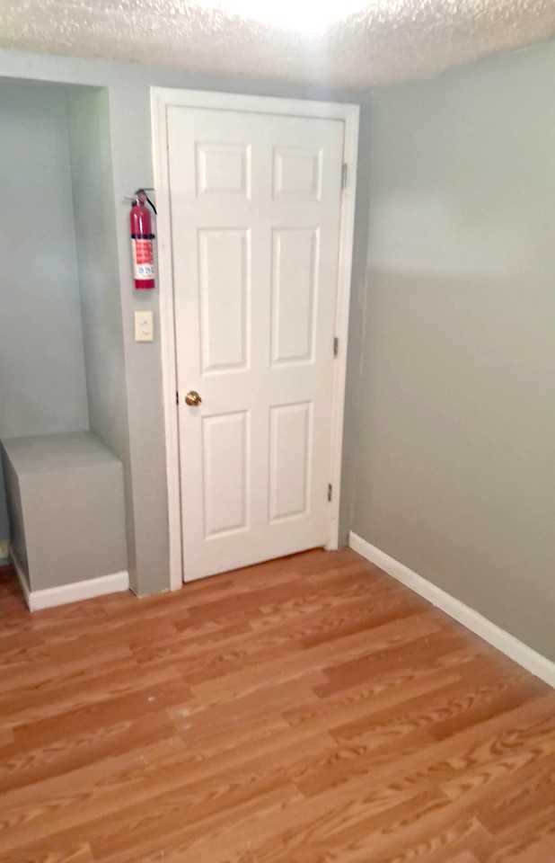 2934 6th Ave - Photo 2 of 14