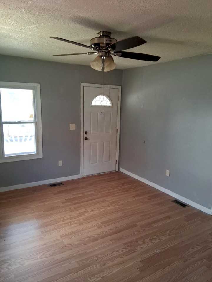 2934 6th Ave - Photo 3 of 14