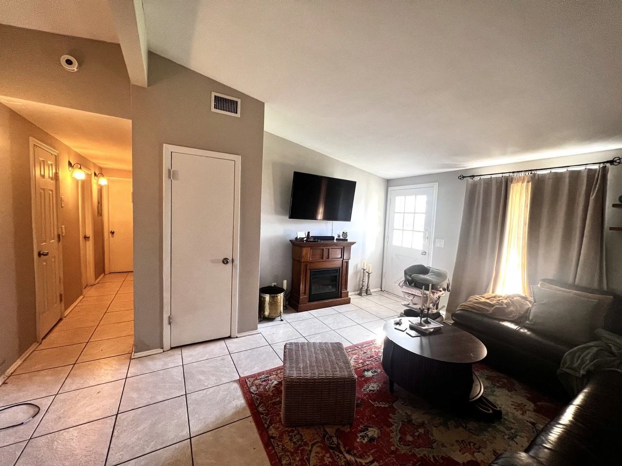10897 Tarin Dr - Photo 4 of 15