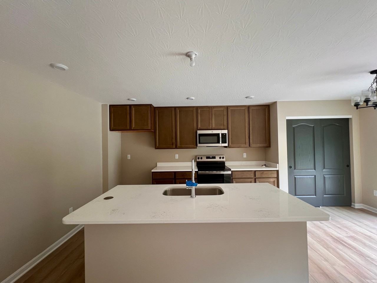 3391 Fall Leaf Ct - Photo 3 of 13