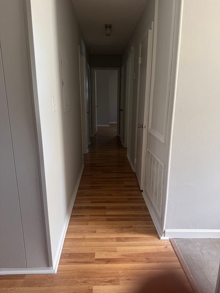 102 Oklahoma Ave - Photo 7 of 11