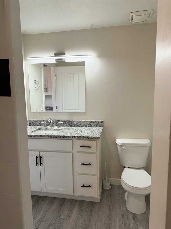 1562 Tyler Ave - Photo 7 of 13