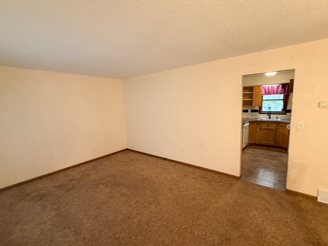 2221 6th Ave S - Photo 5 of 22
