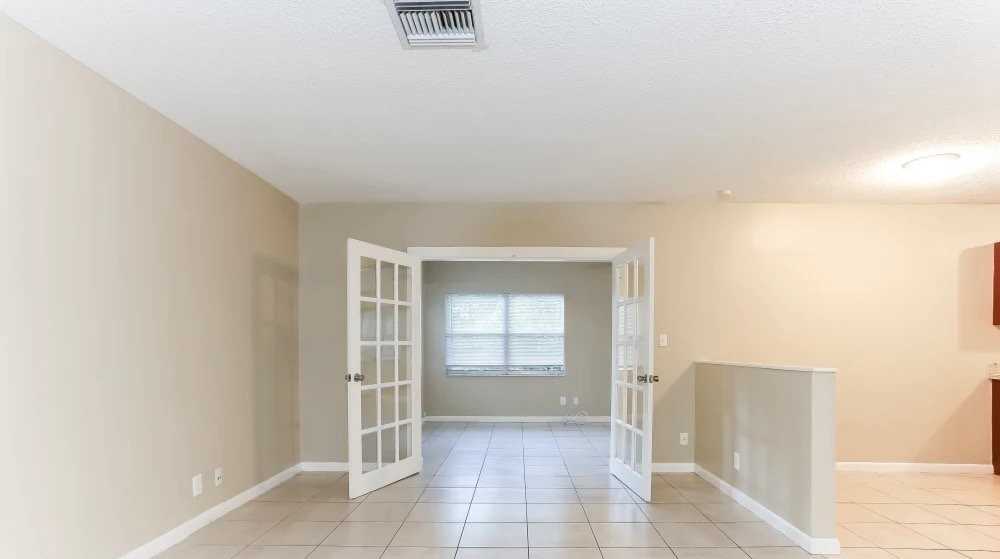 8511 Nw 18th Pl - Photo 4 of 9