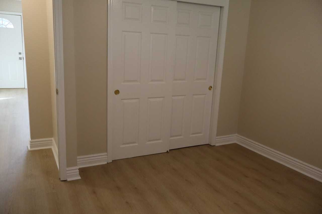 402 E Watrous Ave - Photo 7 of 20