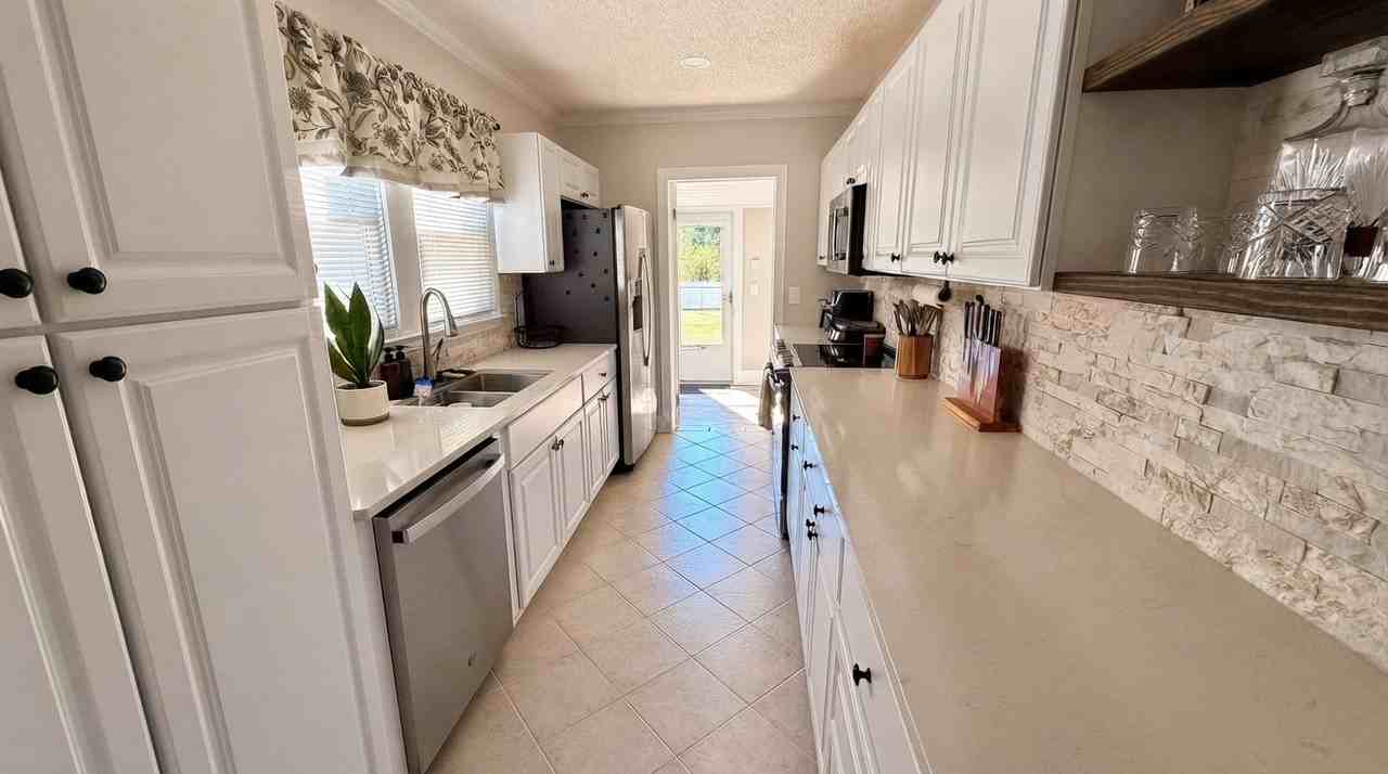 9 Verdun Ave - Photo 7 of 11