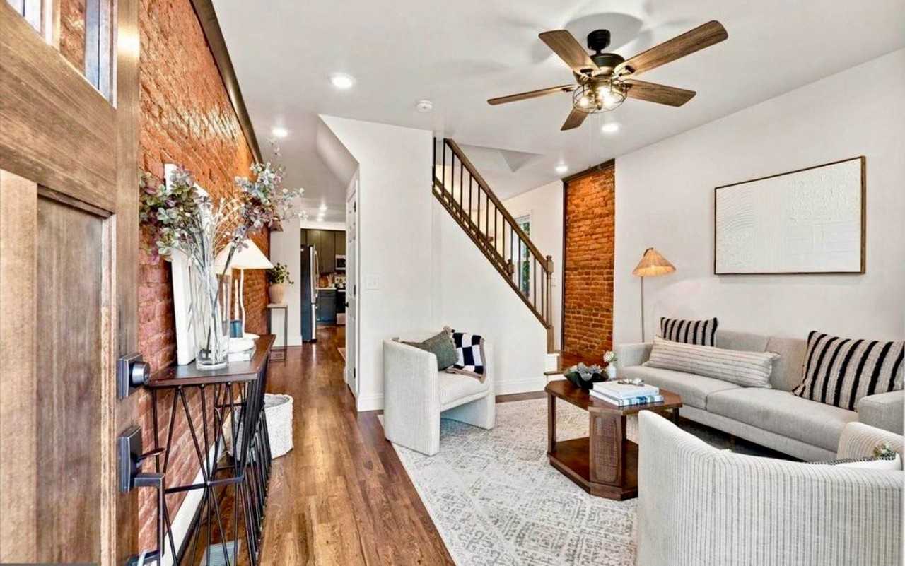 513 Spruce St - Photo 3 of 17