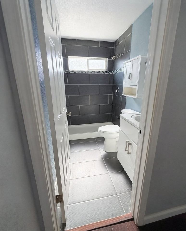 333 Colonial Cir - Photo 4 of 7