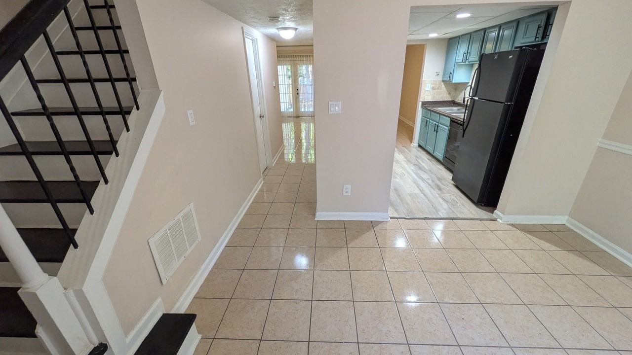 6439 Baker Ct #B - Photo 5 of 15
