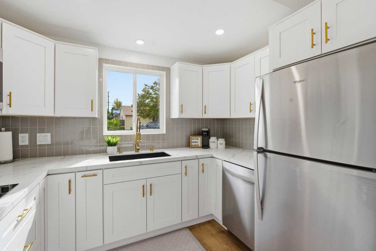 8520 Macawa Ave San Diego - Photo 3 of 8