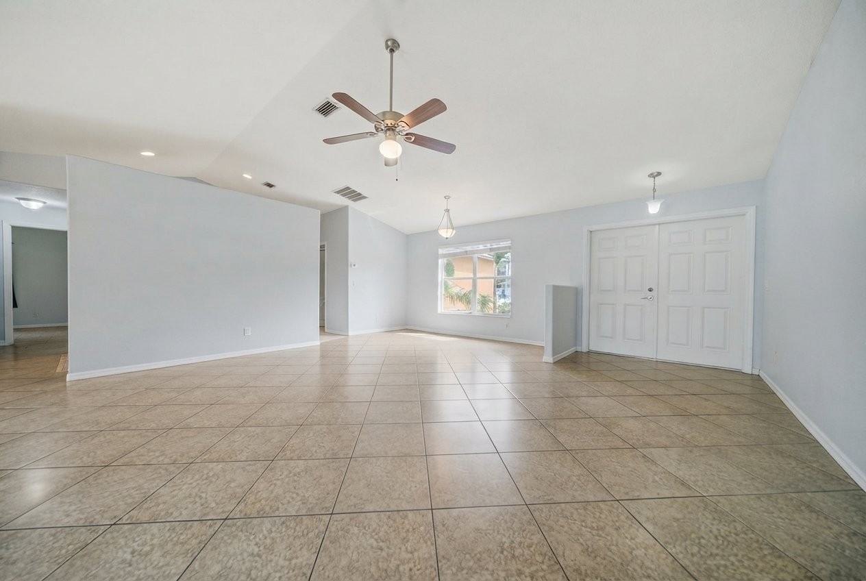 2665 Parasol Ln - Photo 5 of 20